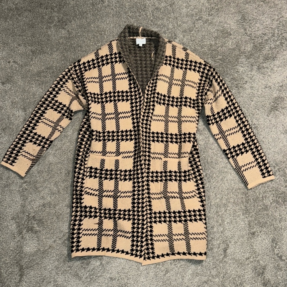 Houndstooth sweater
